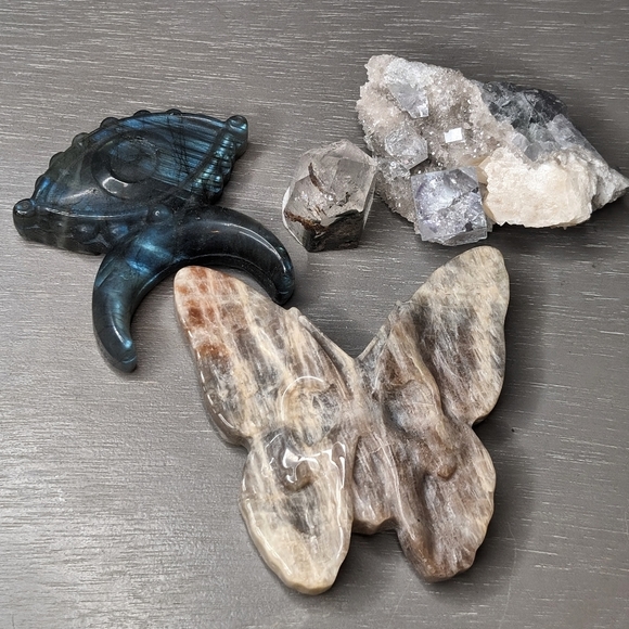 $150 Crystal Mystery Box - Picture 4 of 4